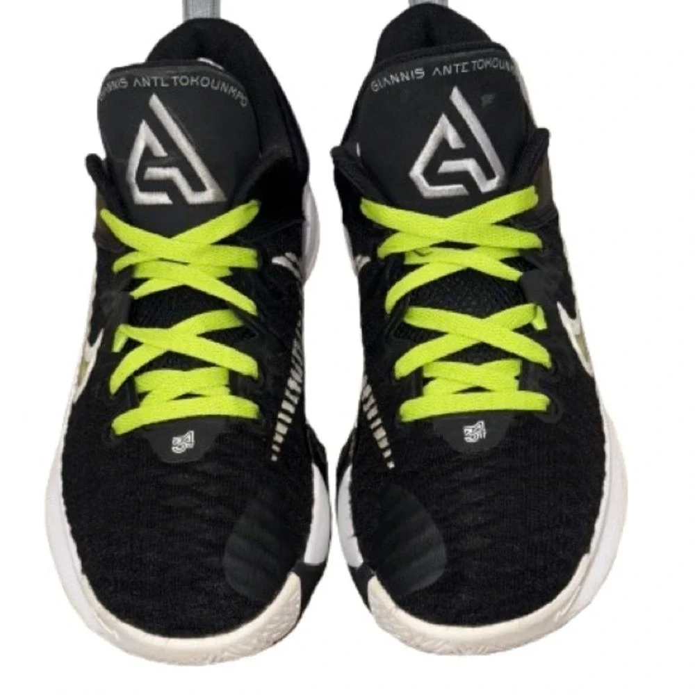 NIKE Zoom Freak 2 